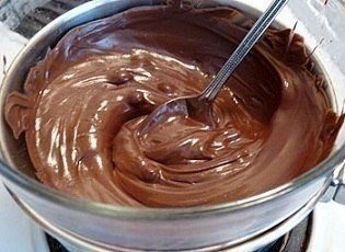 ЛЮБИШЬ ТВИКС ТЕПЕРЬ ТЫ МОЖЕШЬ ПРИГОТОВИТЬ ЕГО САМОСТОЯТЕЛЬНО Ингредиенты:Мука пшеничная в/с 1 стакан2. Масло сливочное 80 г3. Сахарный песок 2 стол. ложки4. Яйца куриные 2 шт.5. Сметана (любой
