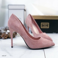 Женские туфли цвет пудра. Туфли пудрового цвета. Туфли лодочки пудрового цвета. Туфли цвета пудры. Пудровые розовые туфли на каблуке.